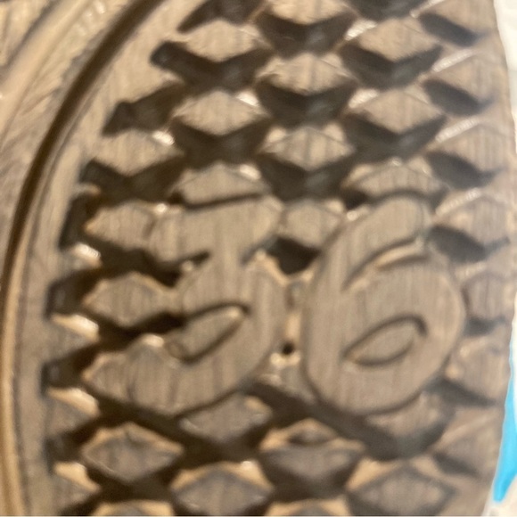 BUENO Sz 36 Sunderland Metallic Two Toned Back Zipper Laces Ankle Leather Boots - Picture 9 of 10